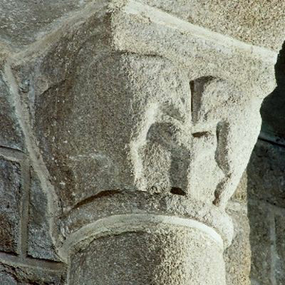 chapiteau de la fontaine, oiseaux, chimères,